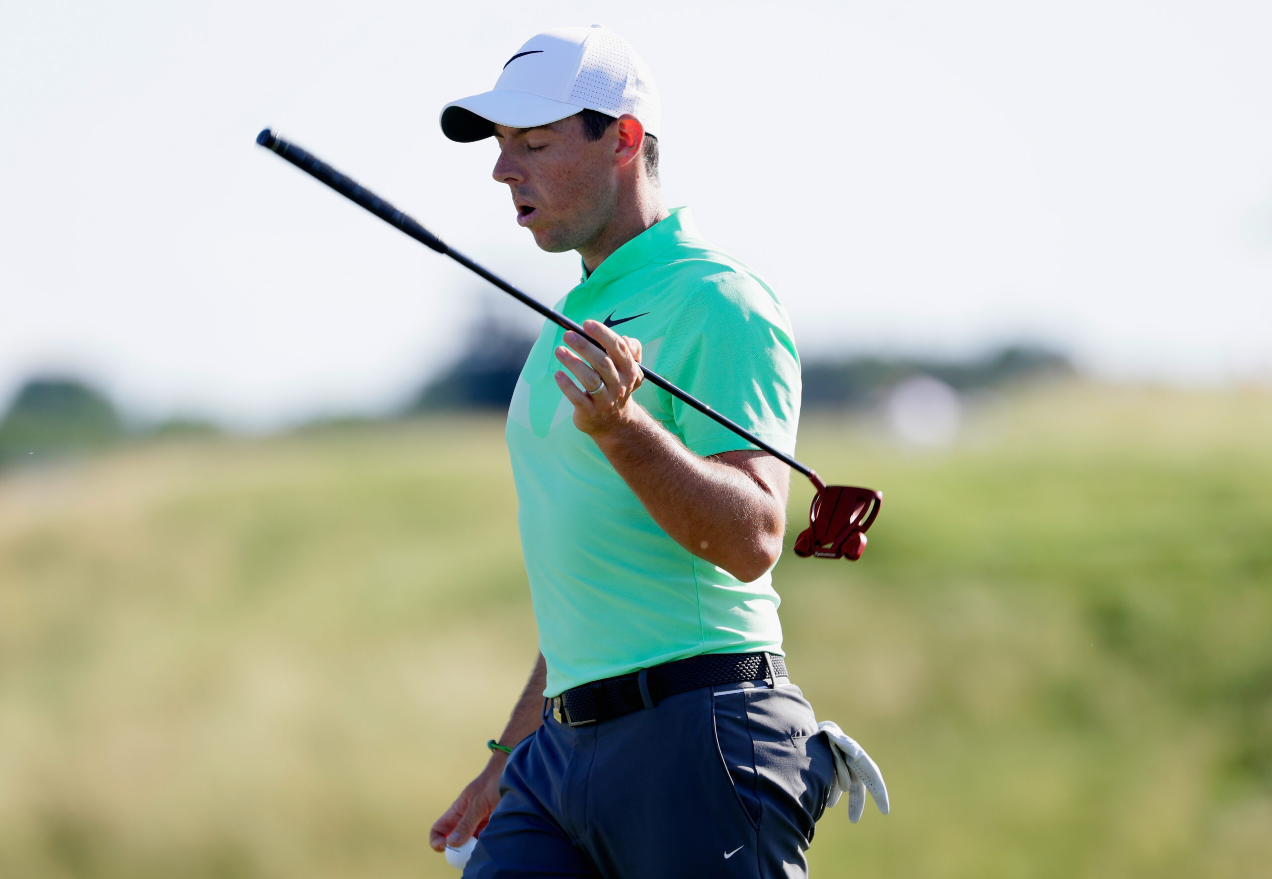 Rory McIlroy faces battle to make US Open cut