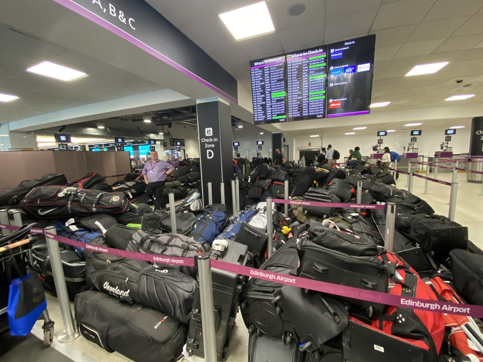 Golf Clubs Airport At Johnny Duffy Blog Golf Clubs Airport At Johnny Duffy Blog