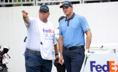Sepp Straka caddie