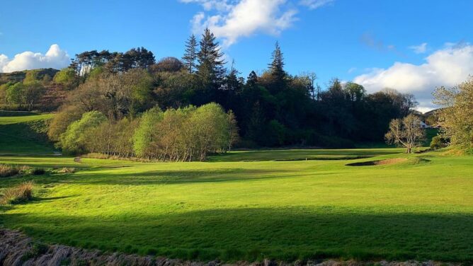 Scottish golf club theft