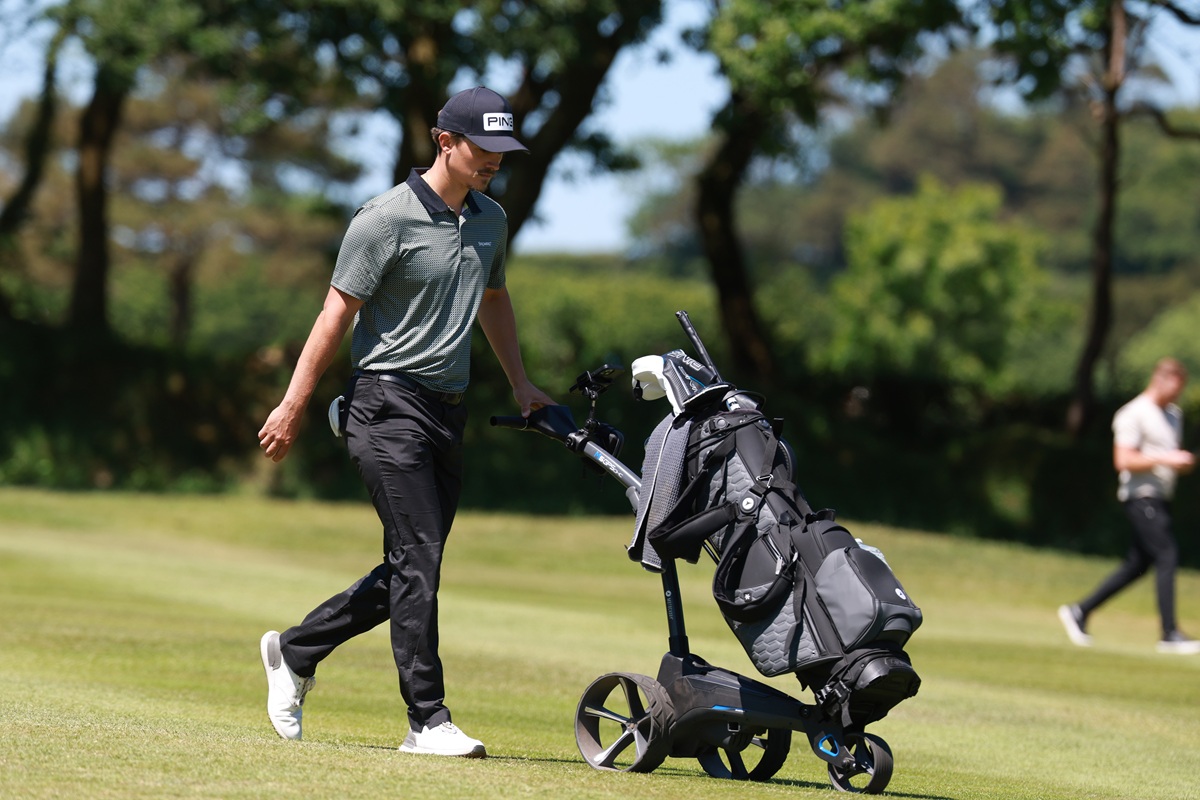 Motocaddy Clutch Tour