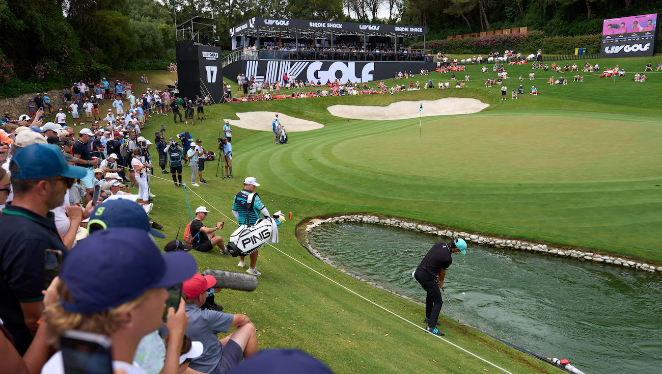 LIV split caddie