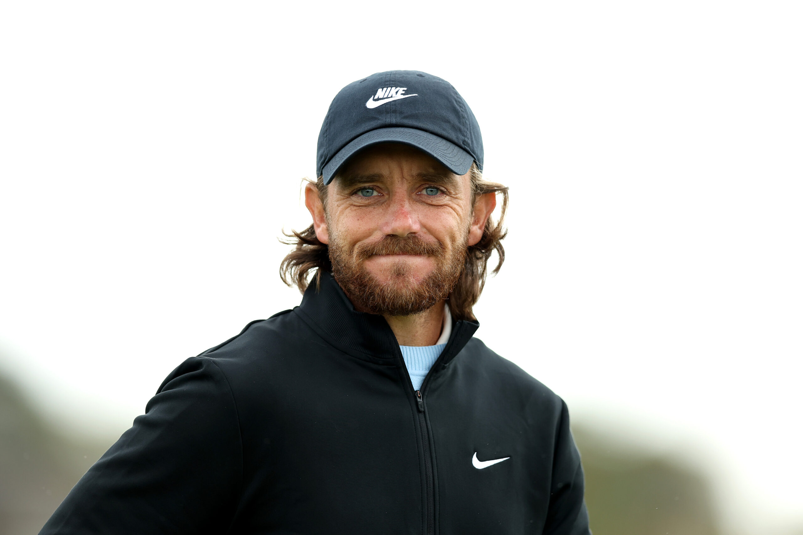 ナンパvr 押しに弱い超乳ビキニお姉さんを土下座で頼み込んで顔騎でイかせる生中出しセックス—過激な 欲望を VRで 再現する 興奮