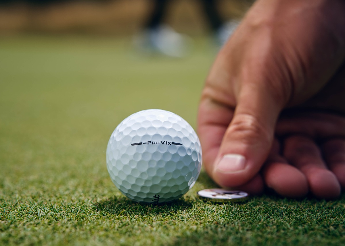 Titleist Pro V1x LEFT DASH 2026発売記念マーカー付 Titleist Pro V1x Left Dash AIM Enhanced Golf Balls 2026 - Carl's